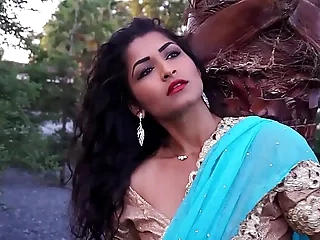 Desi Bhabi Maya Rati In Hindi Song - Maya